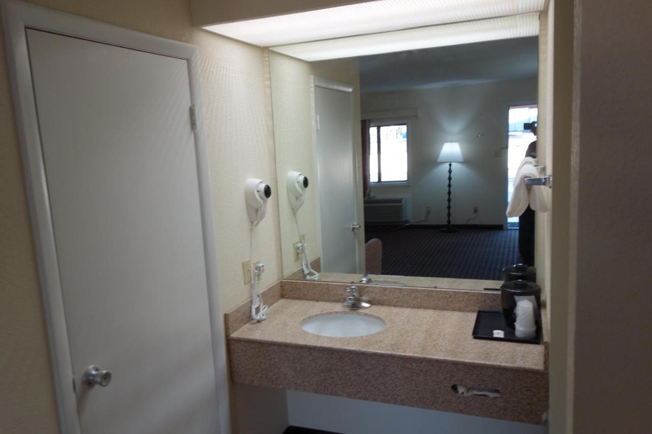 Vip Inn And Suites Huntsville Exteriör bild